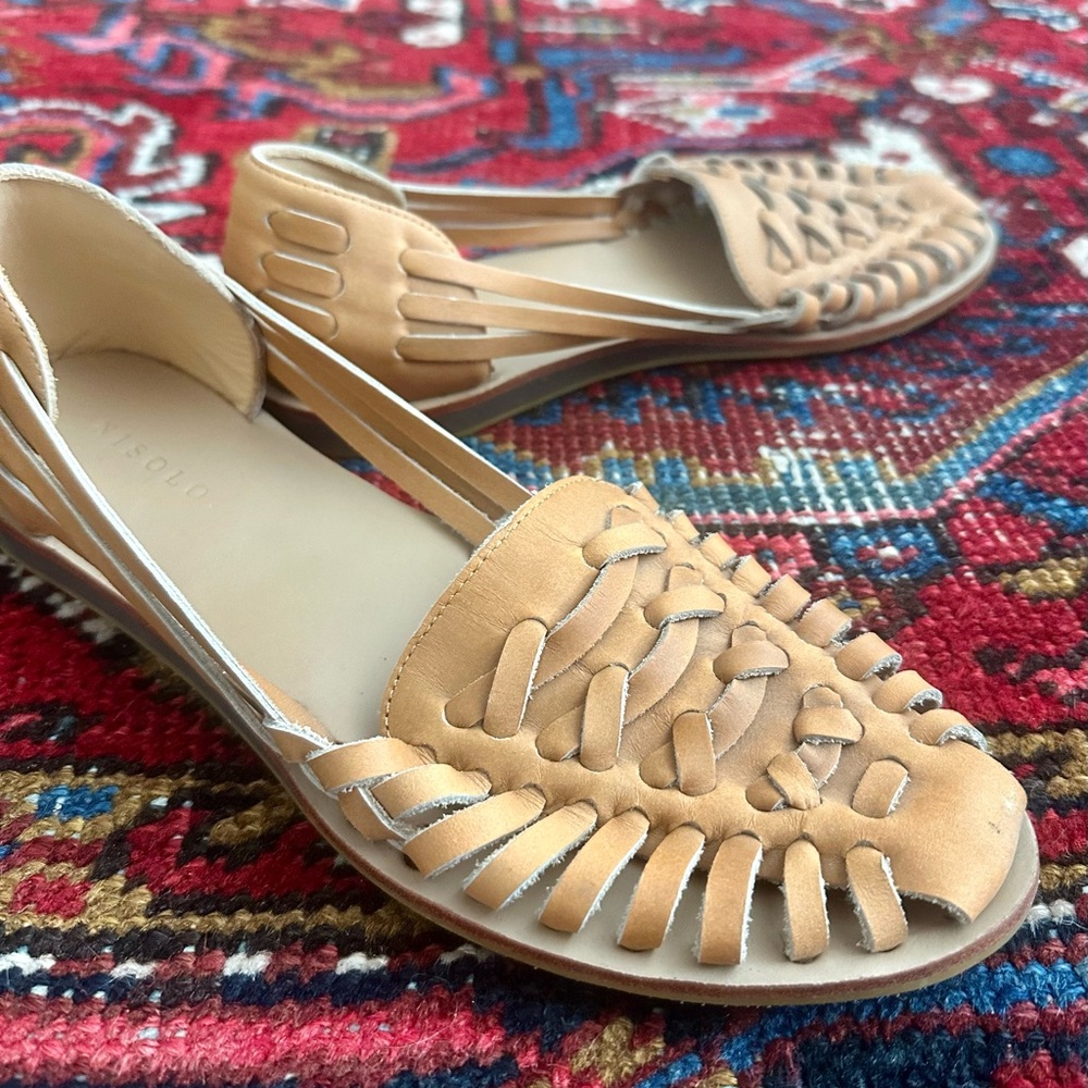 Nisolo Huaraches Tan